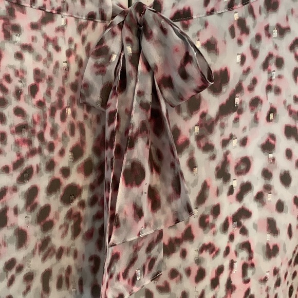 Women’s size M Talbots Holiday blouse - Picture 5 of 5